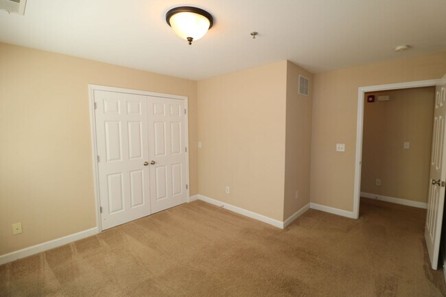 Building Photo - 4762 Tatton Park Dr