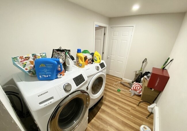 Building Photo - 185 Sydney St