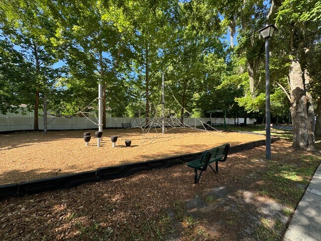 Building Photo - 6099 Maggies Cir