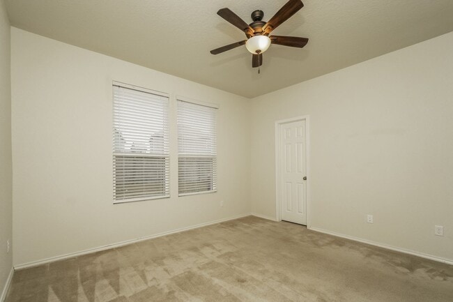 Building Photo - Perfect 3 bedroom ready to call home!