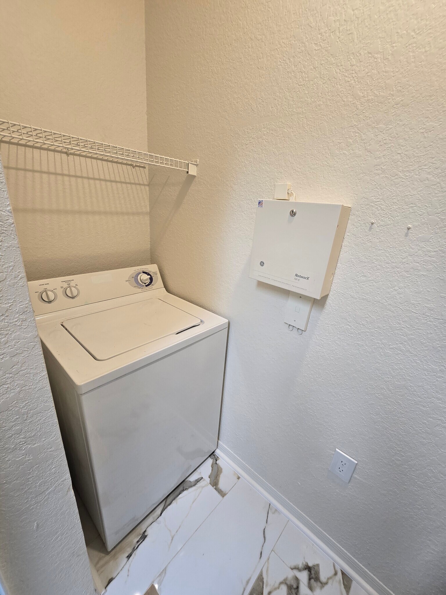 Building Photo - 6137 Metrowest Blvd