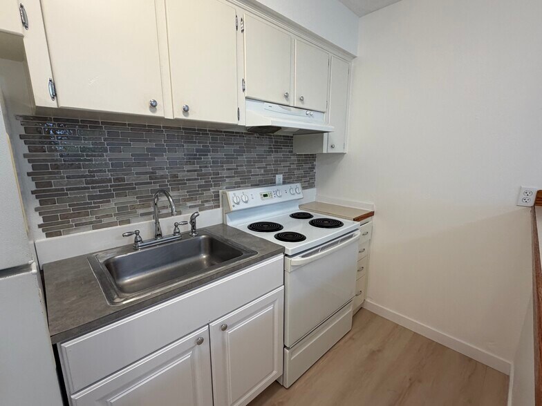 Kitchen - 1015 7th St