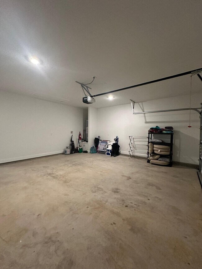 Building Photo - 7 Nest Ln