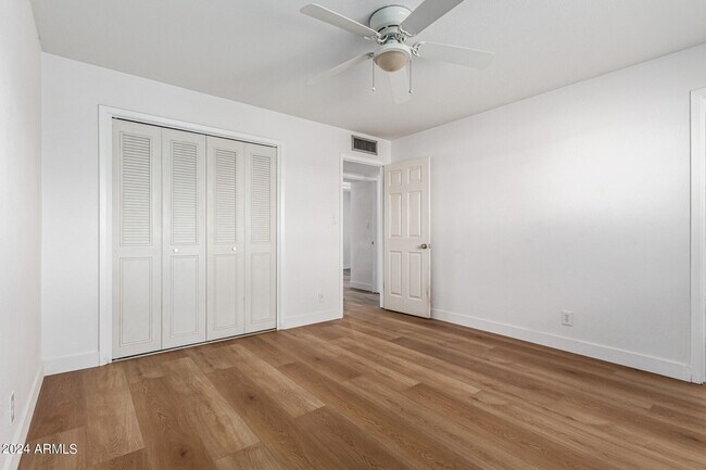 Building Photo - 1854 E Palmcroft Dr