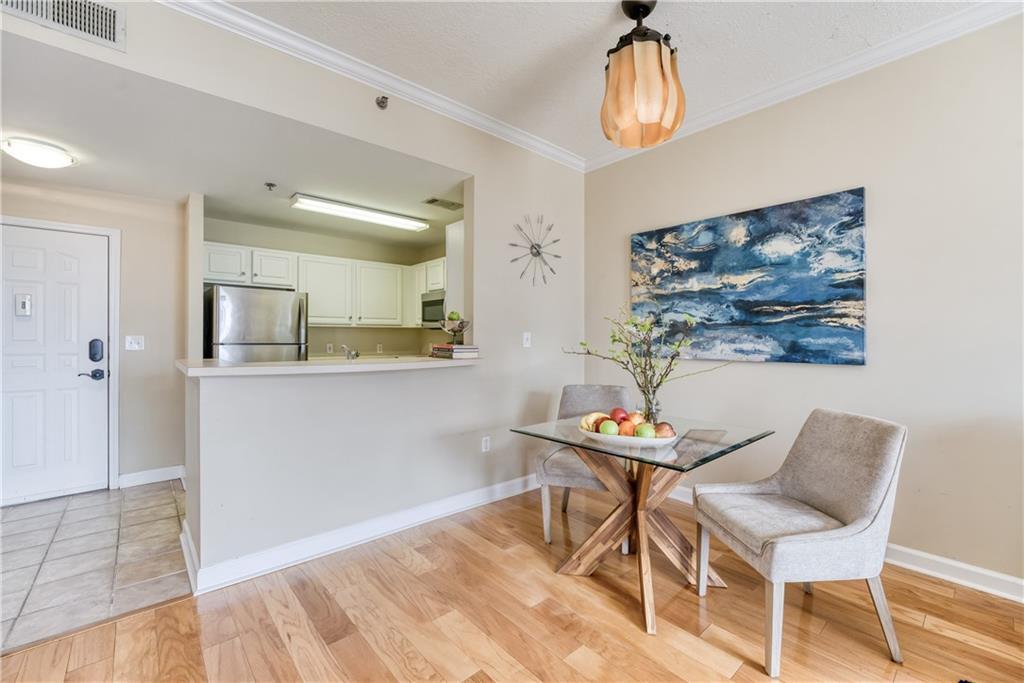 Building Photo - 1101 Juniper St NE