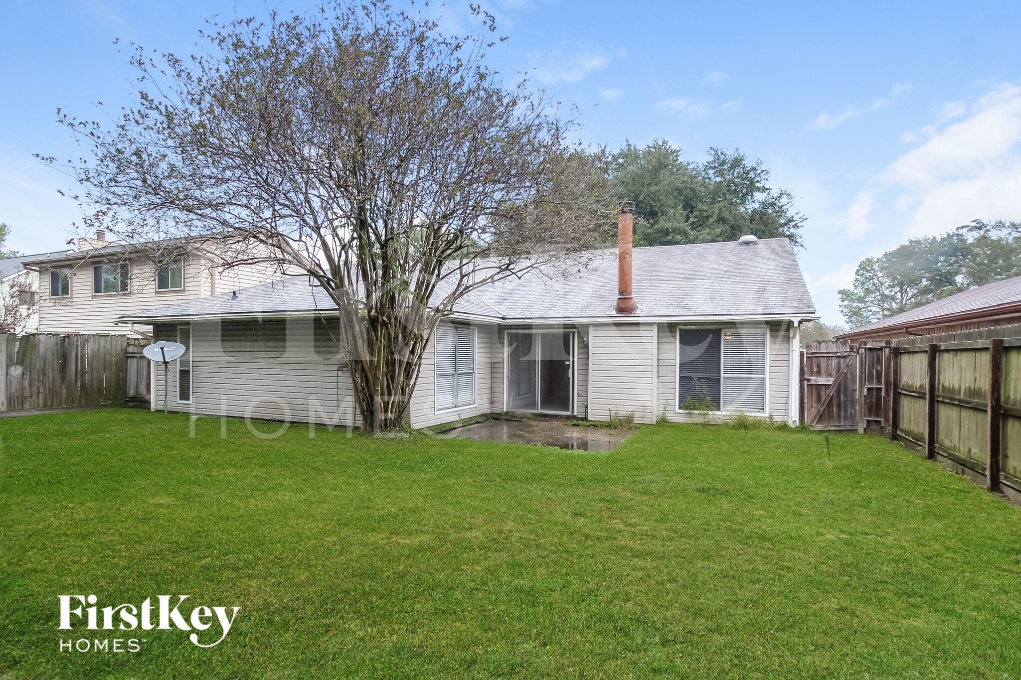 Building Photo - 11431 Stoughton Dr