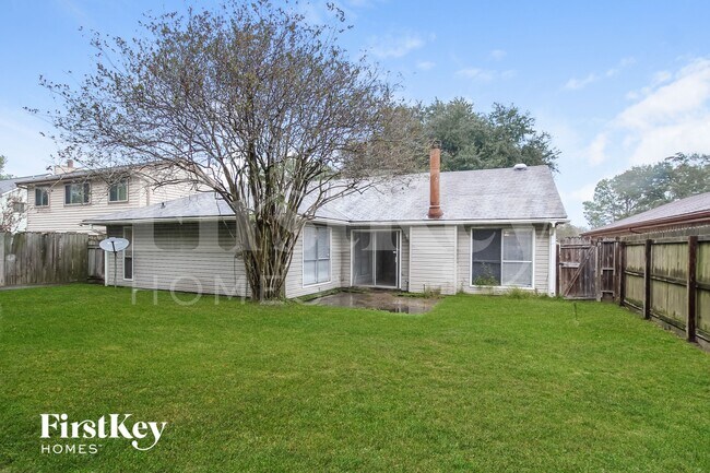Building Photo - 11431 Stoughton Dr