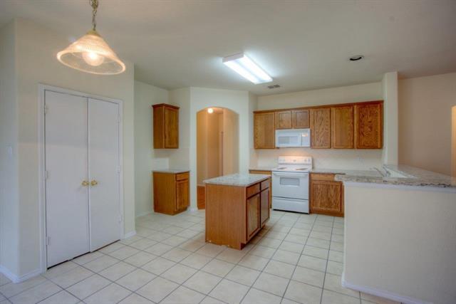 Building Photo - 3733 Verde Dr