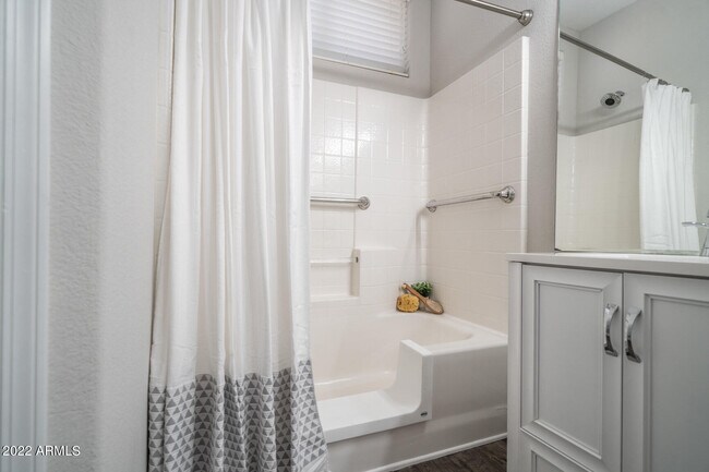 Building Photo - 3649 S Loback Ln