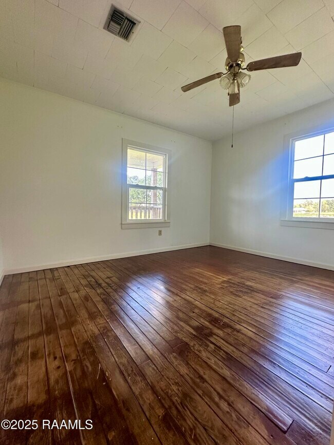 Building Photo - 1033 Erika Ln