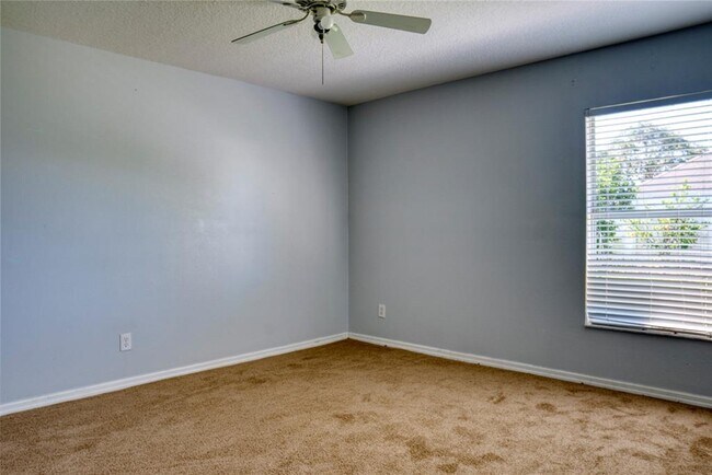 Building Photo - 2141 Antler Dr
