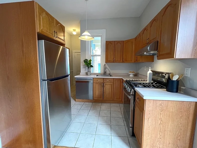 Building Photo - 80 Paul Gore St