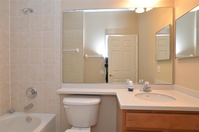 Building Photo - 9435 Myrtle Creek Ln