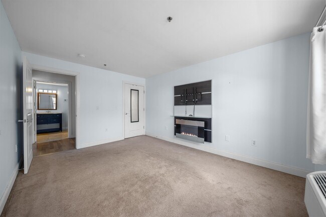 Building Photo - 5711 Jefferson St