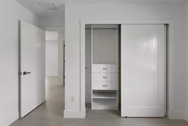 Building Photo - 13177 47th Ct N