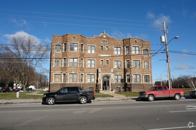 Building Photo - 3103 University Ave