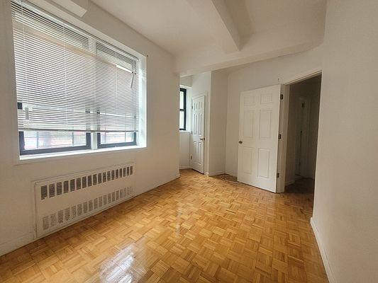 Building Photo - 4 bedroom in BRONX NY 10467