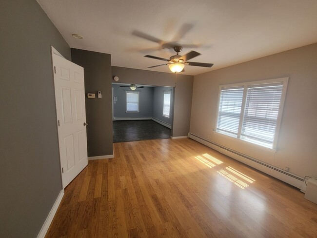 Building Photo - 2BR/1BA Gem In Washington