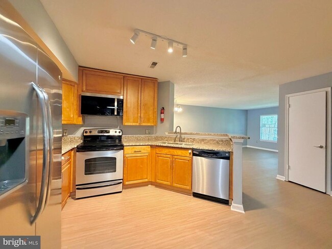 Building Photo - 4880 Dorsey Hall Dr