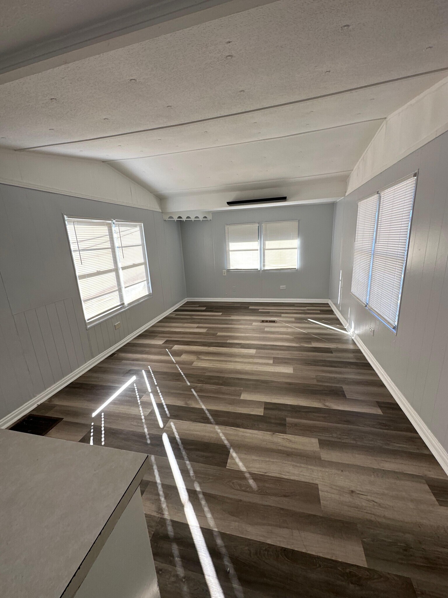 Building Photo - 7663 Bentwillow Dr