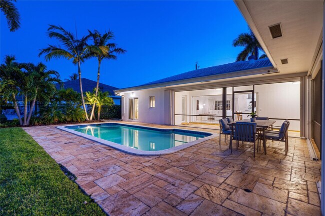 Building Photo - 1410 SE 12th St