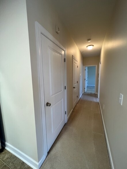 Building Photo - 104 Sunset Cir