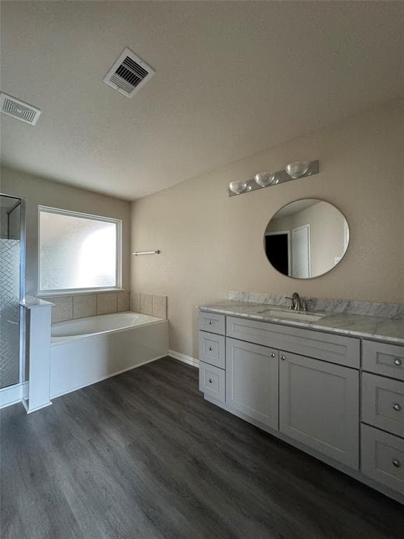 Building Photo - 14802 Grove Canyon Ct