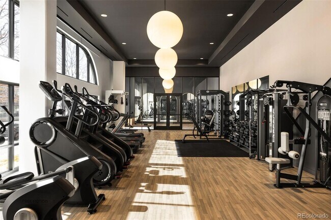 Building Photo - 1521 Hooker St