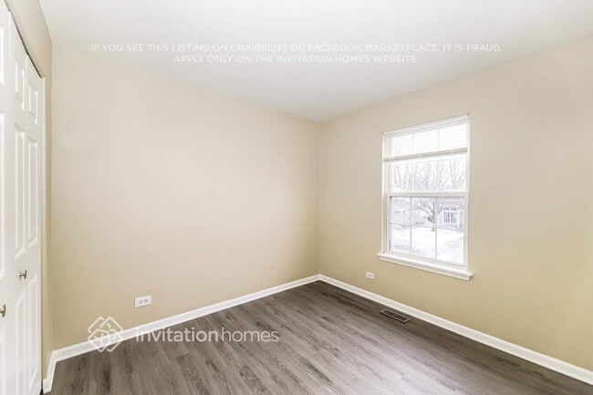 Building Photo - 180 E Big Horn Dr