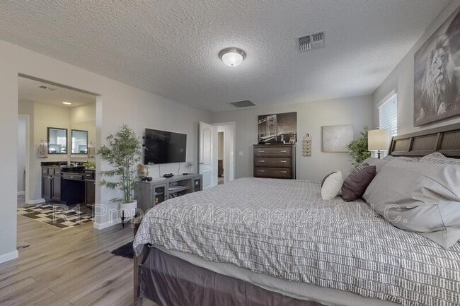 Building Photo - 8812 Jet Stream Rd NW