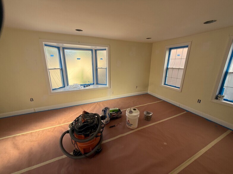 Building Photo - 5 Clarken Ct