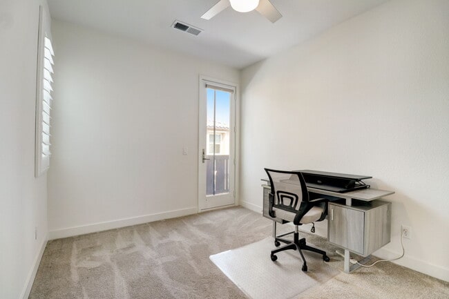 Building Photo - 3251 Crecida Way