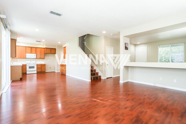 Building Photo - Spacious 4 Bedroom Home in North Natomas