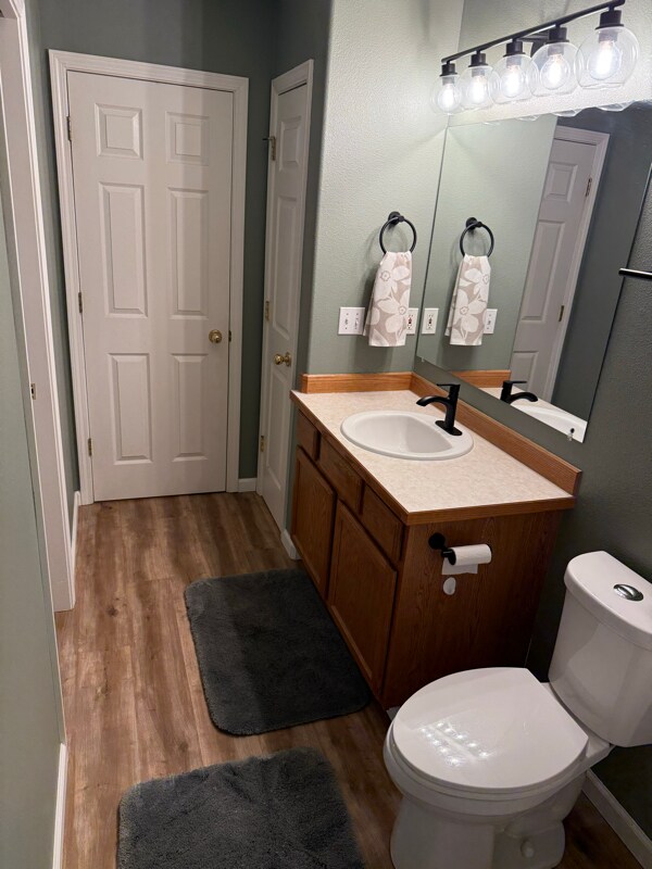 Building Photo - 583 Ocean Point Dr