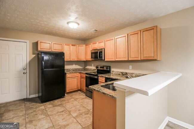 Building Photo - 1660 Riverchase Cir NE