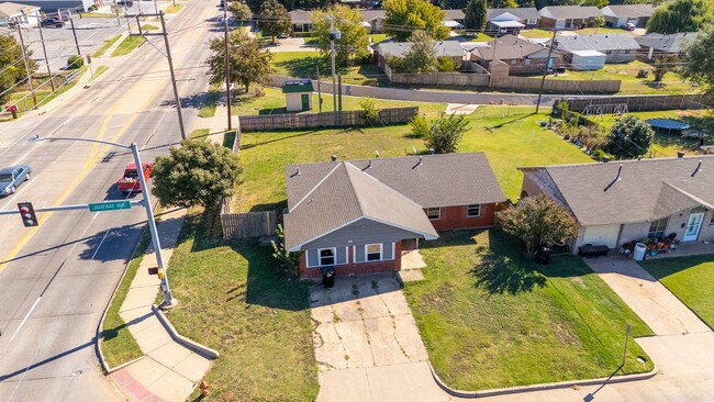 Building Photo - Spacious 4-Bedroom Home with Modern Updates and a Big Yard