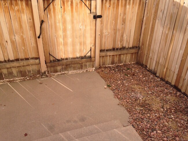 Building Photo - 4205 Hunting Meadows Cir