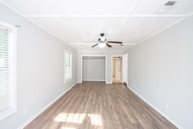 Building Photo - 2523 S Broadway St