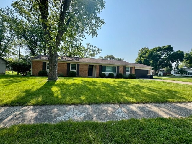 Primary Photo - West Lafayette Schools Beautiful Home, Att...