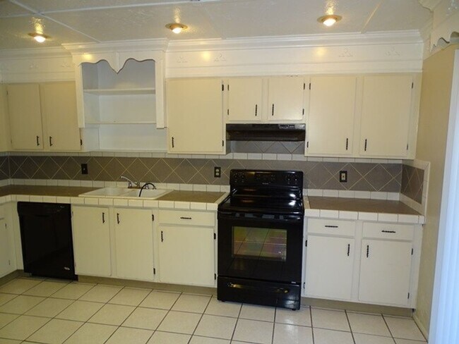 Building Photo - 6859 Flaming Ridge Dr