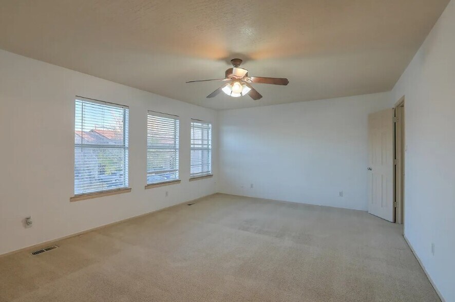 Building Photo - 3035 Bright Star Dr NW