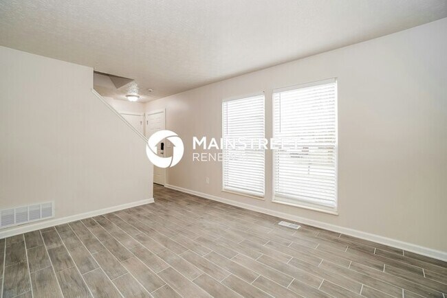 Building Photo - 3 Bedroom Pet-Friendly Home in PICKERINGTON, OH with Main Street Renewal