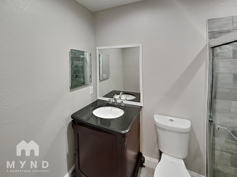 Building Photo - 13014 Woodward Dr
