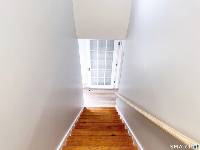 Building Photo - 203 Capewell Ave