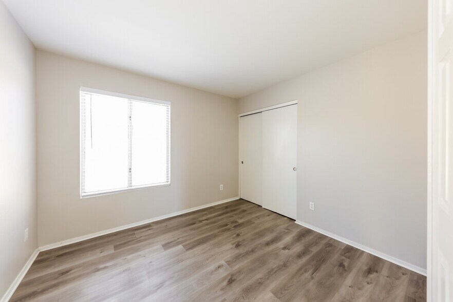 Building Photo - 5203 W Kristal Way
