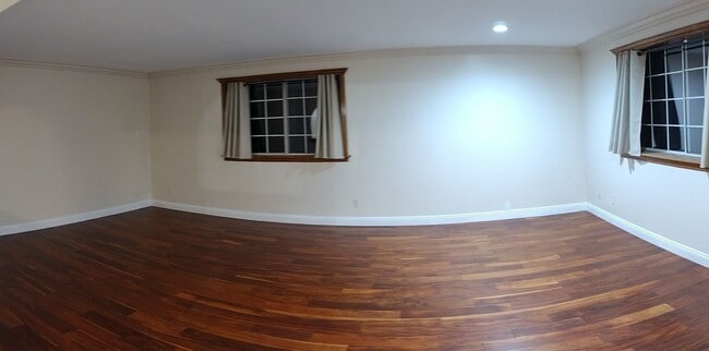 Building Photo - House with Separate studio apartment Included