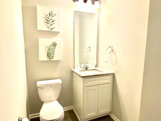 Building Photo - 2835 Dillon Dr