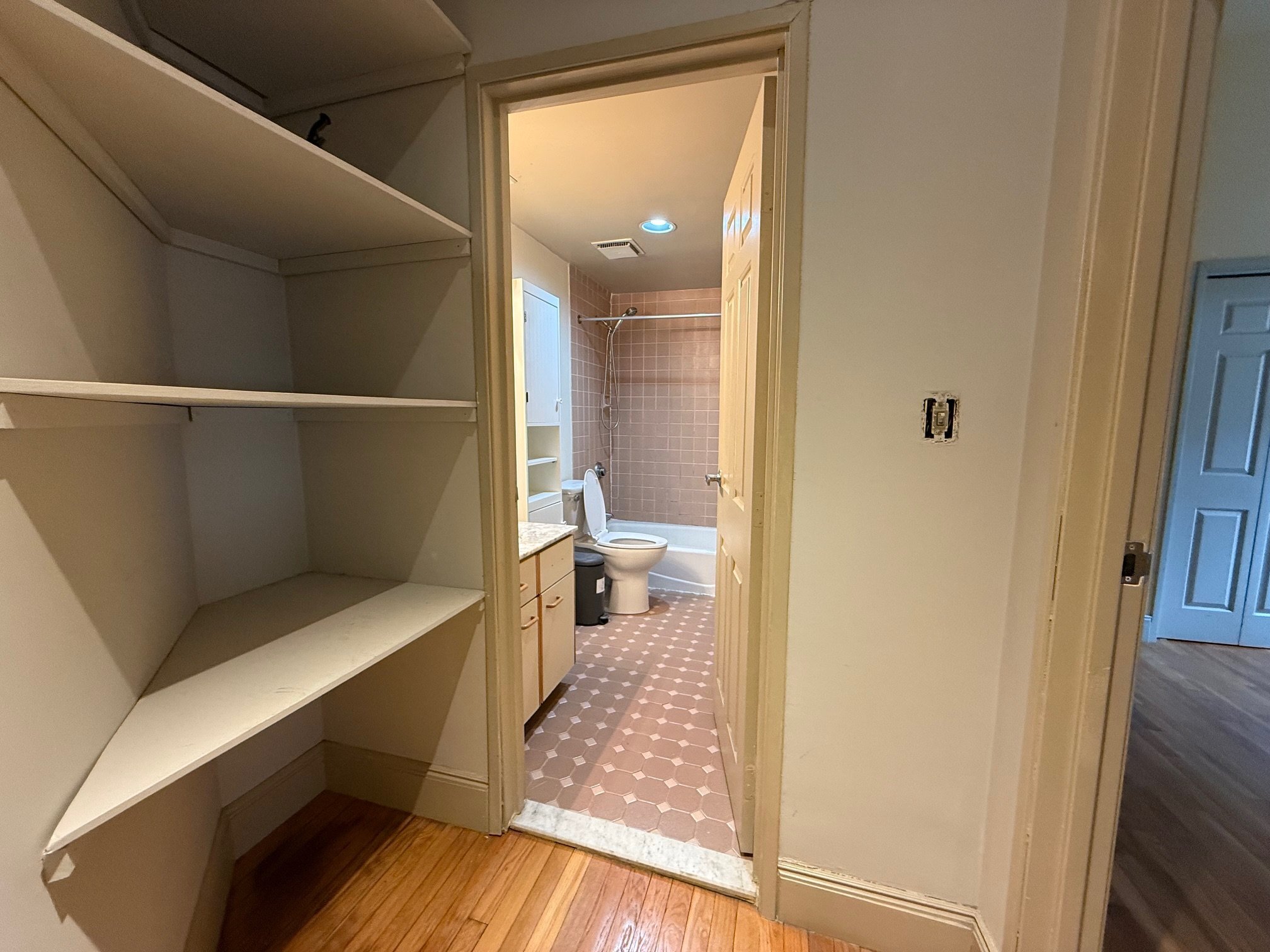 Building Photo - 42 Worcester Sq