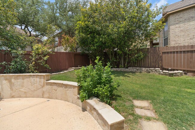 Building Photo - Stunning Home with Pool Now Available in t...