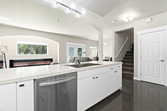 Building Photo - 14335 Simonds Rd NE